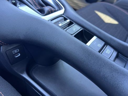 Certified 2024 Honda HR-V Sport image 16