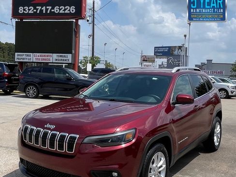 Used 2019 Jeep Cherokee Latitude w/ Popular Appearance Group FWD image 1