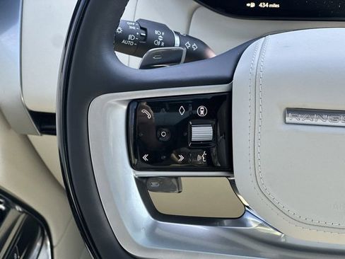 Used 2026 Land Rover Range Rover SE image 29