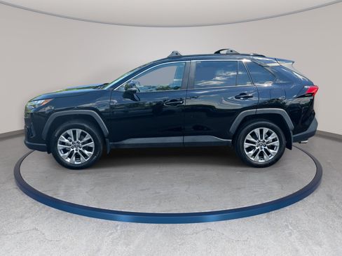 Used 2025 Toyota RAV4 XLE Premium w/ Weather Package FWD image 8