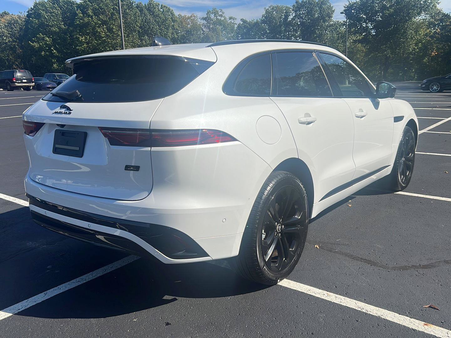 Certified 2026 Jaguar F-PACE R-Dynamic S AWD/4WD image 5