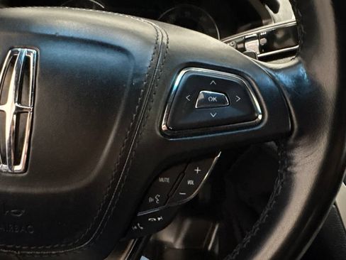 Used 2020 Lincoln MKZ FWD image 21