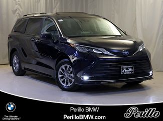 Used 2022 Toyota Sienna XLE FWD video 1