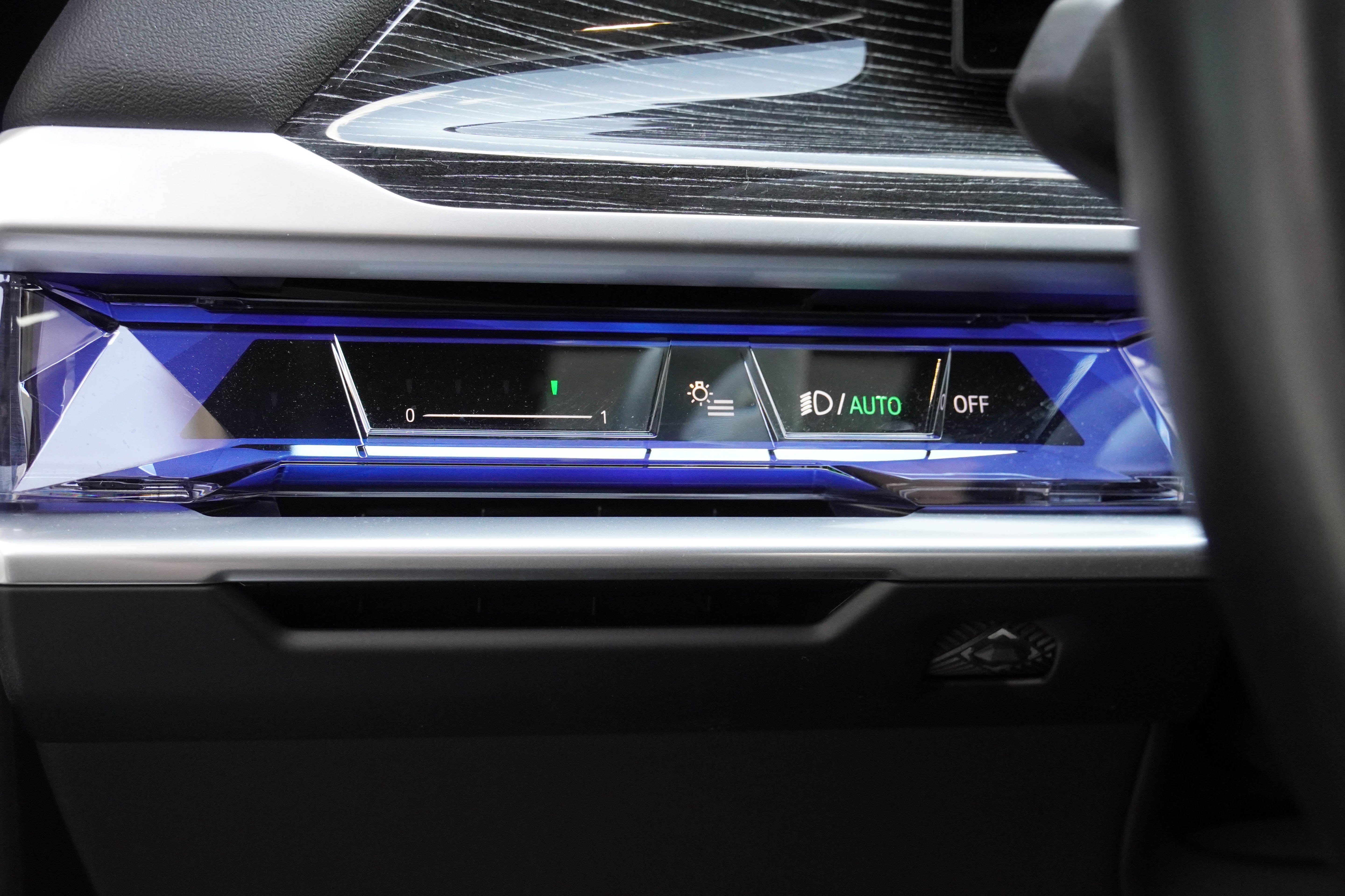 Used 2023 BMW 740i RWD image 17