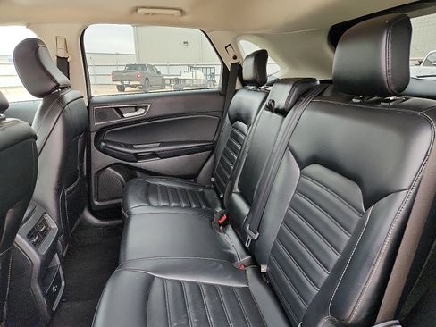 Used 2022 Ford Edge SEL image 10