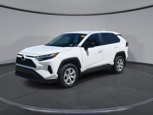 Certified 2025 Toyota RAV4 LE FWD image 4