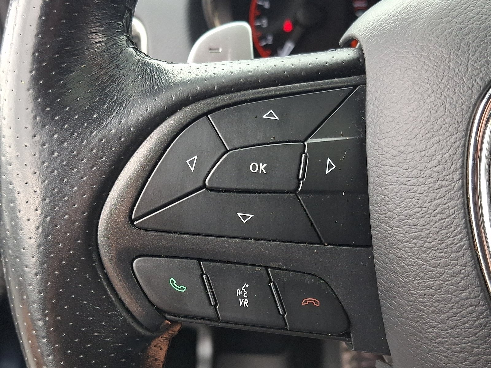 Used 2020 Dodge Durango R/T w/ Technology Group AWD/4WD image 24