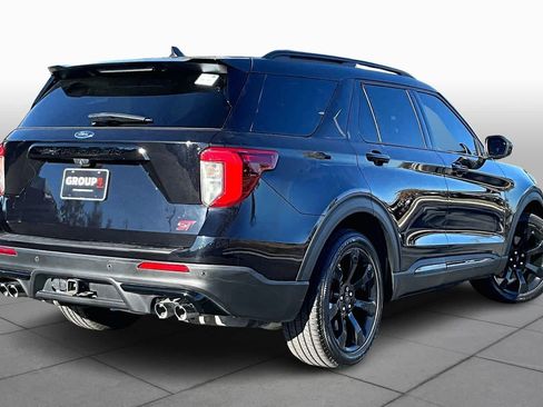 Used 2022 Ford Explorer ST w/ ST Street Pack image 13