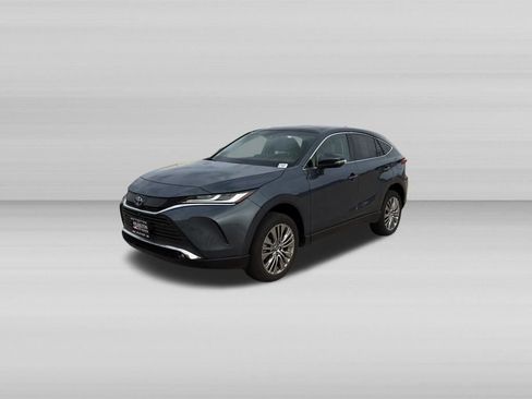 Used 2023 Toyota Venza Limited AWD/4WD image 12