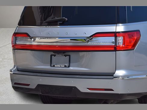 Used 2020 Lincoln Navigator Reserve w/ Luxury Package AWD/4WD image 27