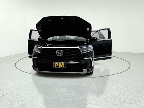 Used 2023 Honda Pilot Touring image 12
