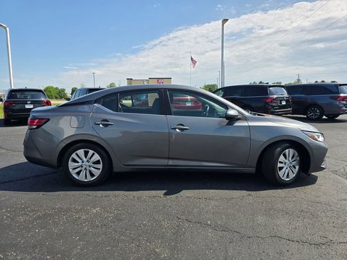 Used 2023 Nissan Sentra S FWD image 9