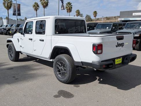 New 2026 Jeep Gladiator Sport image 8