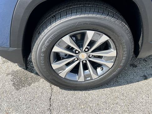 New 2027 Chevrolet Equinox LT FWD image 10