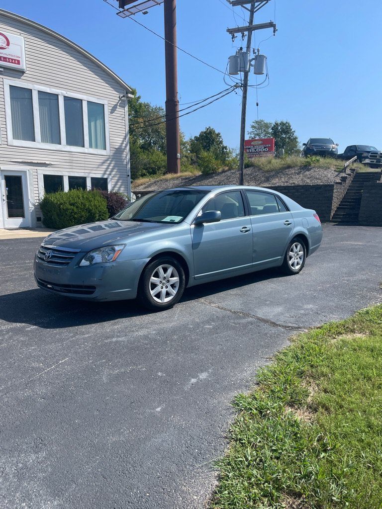 Used 2006 Toyota Avalon XL FWD image 1