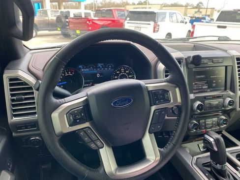 Used 2015 Ford F150 Platinum w/ Equipment Group 701A Luxury image 13