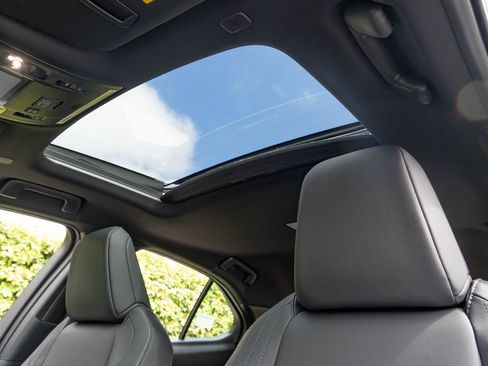 New 2026 Lexus UX 300h FWD image 18