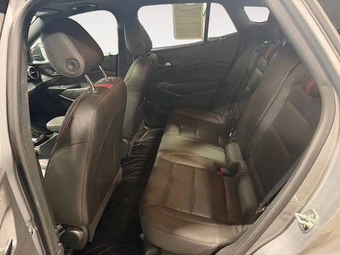 Used 2024 Chevrolet Trax RS w/ Sunroof Package image 14