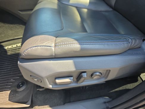 Used 2023 Toyota Sequoia Platinum AWD/4WD image 29