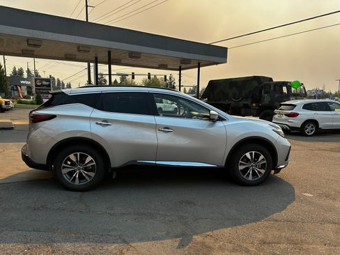 Used 2023 Nissan Murano SV image 5
