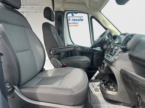 Used 2025 RAM ProMaster 2500 w/ Convenience Group FWD image 19