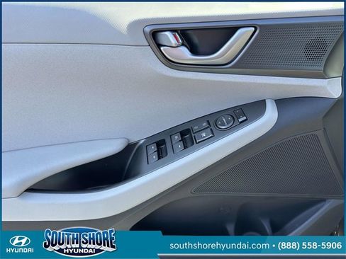Used 2020 Hyundai Ioniq SE image 14