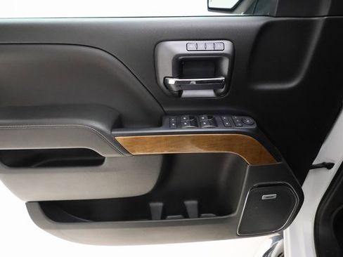 Used 2018 Chevrolet Silverado 1500 LTZ w/ Sport Package image 8