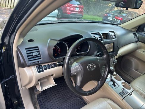 Used 2010 Toyota Highlander 4WD image 14