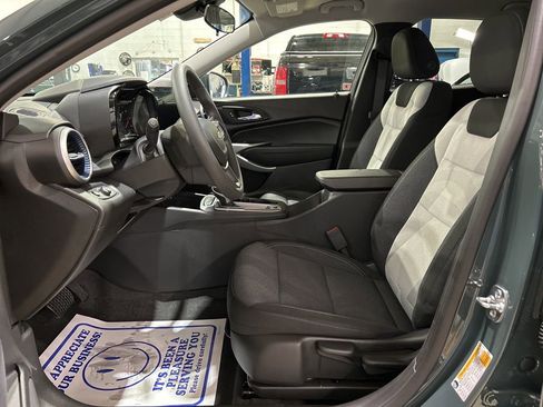 New 2026 Chevrolet Trax LS w/ LS Convenience Package FWD image 15