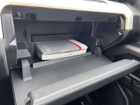 Used 2024 Toyota Tacoma TRD Sport image 27