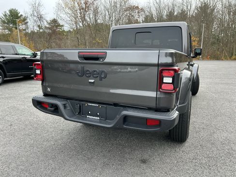 New 2026 Jeep Gladiator Sport image 8