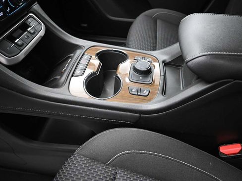 Used 2023 GMC Acadia SLE w/ Driver Convenience Package image 14