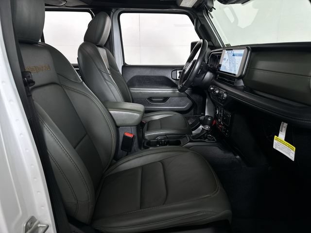 Used 2024 Jeep Gladiator Mojave w/ Convenience Group AWD/4WD image 29