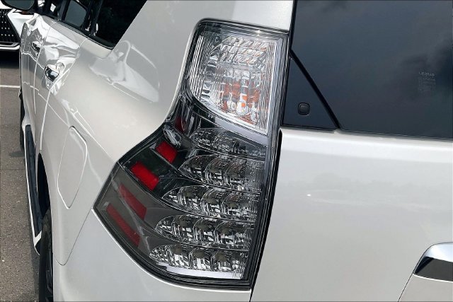 Certified 2023 Lexus GX 460 Premium w/ Premium Package AWD/4WD image 23