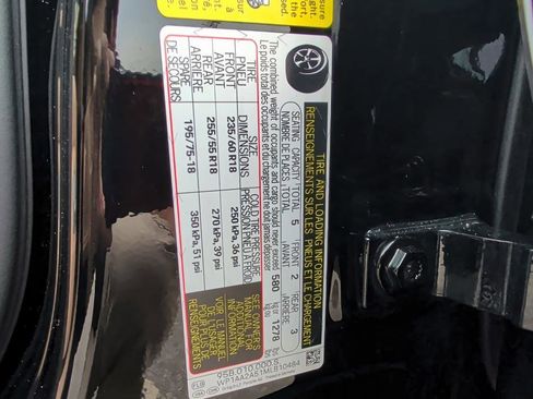 Used 2021 Porsche Macan Base image 31