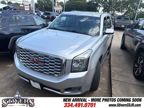 Used 2020 GMC Yukon Denali w/ Open Road Package RWD image 2