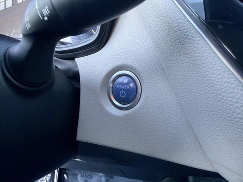 Used 2021 Toyota Corolla LE FWD image 24