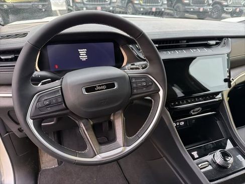 New 2026 Jeep Grand Cherokee Limited AWD/4WD image 18