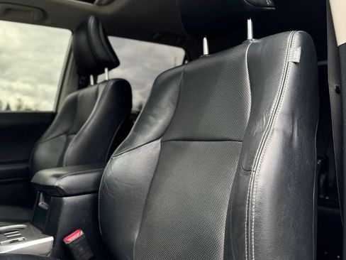 Used 2020 Toyota 4Runner Limited AWD/4WD image 29