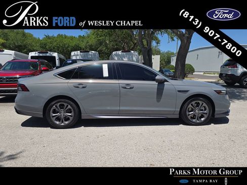 Used 2023 Honda Accord EX-L image 3