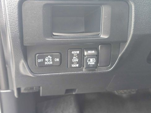 Used 2017 Toyota Tacoma TRD Pro AWD/4WD image 25