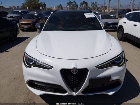 Used 2019 Alfa Romeo Stelvio Ti Sport w/ Quick Order Package 22S Sport AWD/4WD image 12