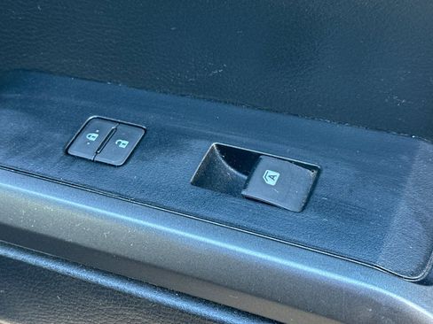 Used 2021 Toyota Tacoma TRD Off-Road w/ Technology Package image 21