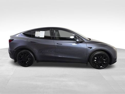 Used 2023 Tesla Model Y Long Range AWD/4WD image 5