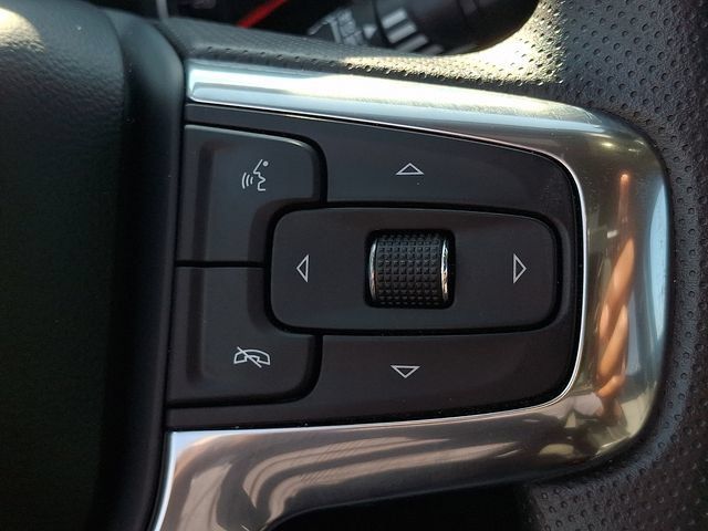 Used 2023 Chevrolet Blazer LT w/ Convenience Package FWD image 17