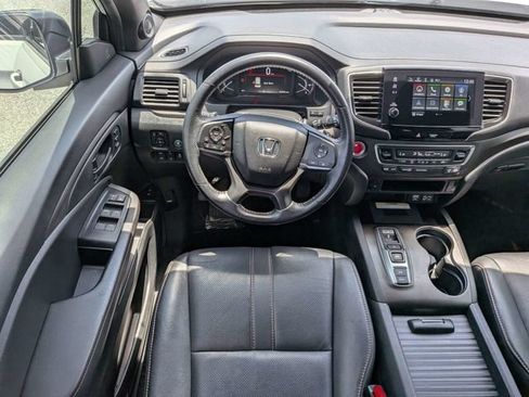 Used 2023 Honda Passport TrailSport image 16
