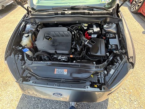 Used 2014 Ford Fusion SE w/ Equipment Group 202A image 14