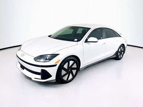 Used 2024 Hyundai Ioniq 6 SE image 3