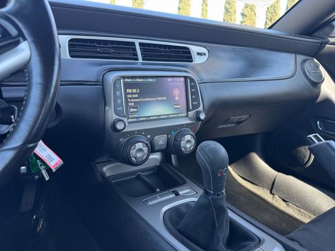 Used 2015 Chevrolet Camaro SS w/ RS Package image 15