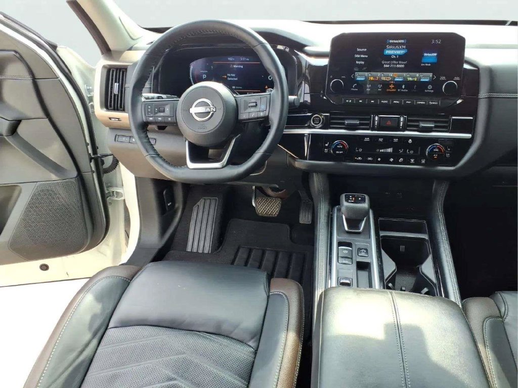 Used 2024 Nissan Pathfinder Platinum w/ Black Appearance Package FWD image 37